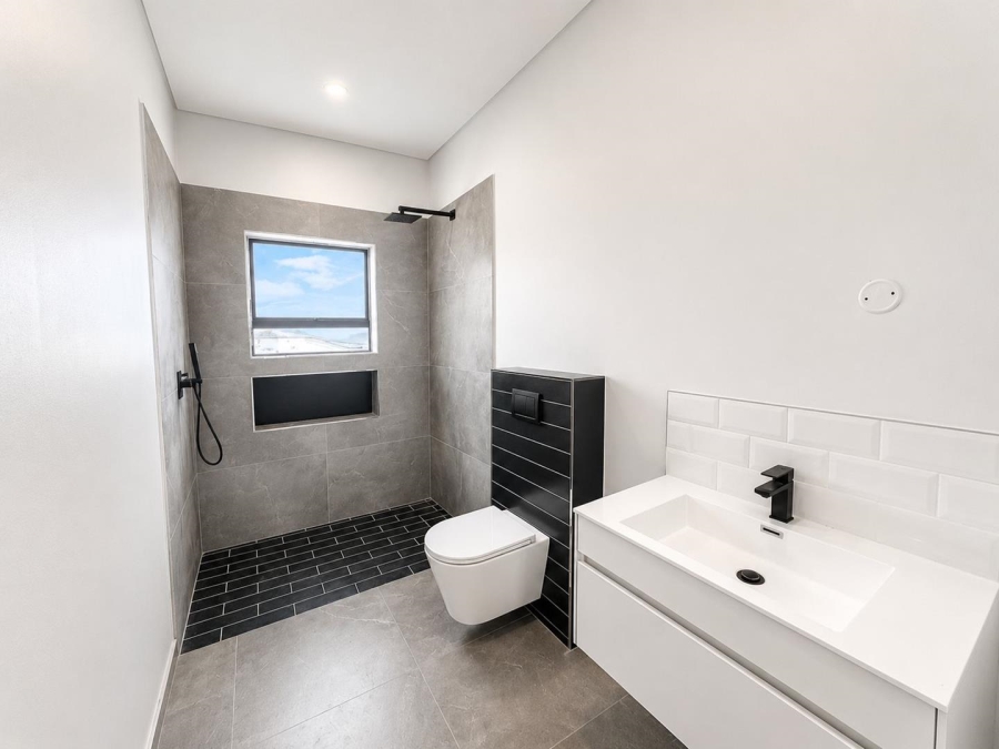 4 Bedroom Property for Sale in Sandown Western Cape
